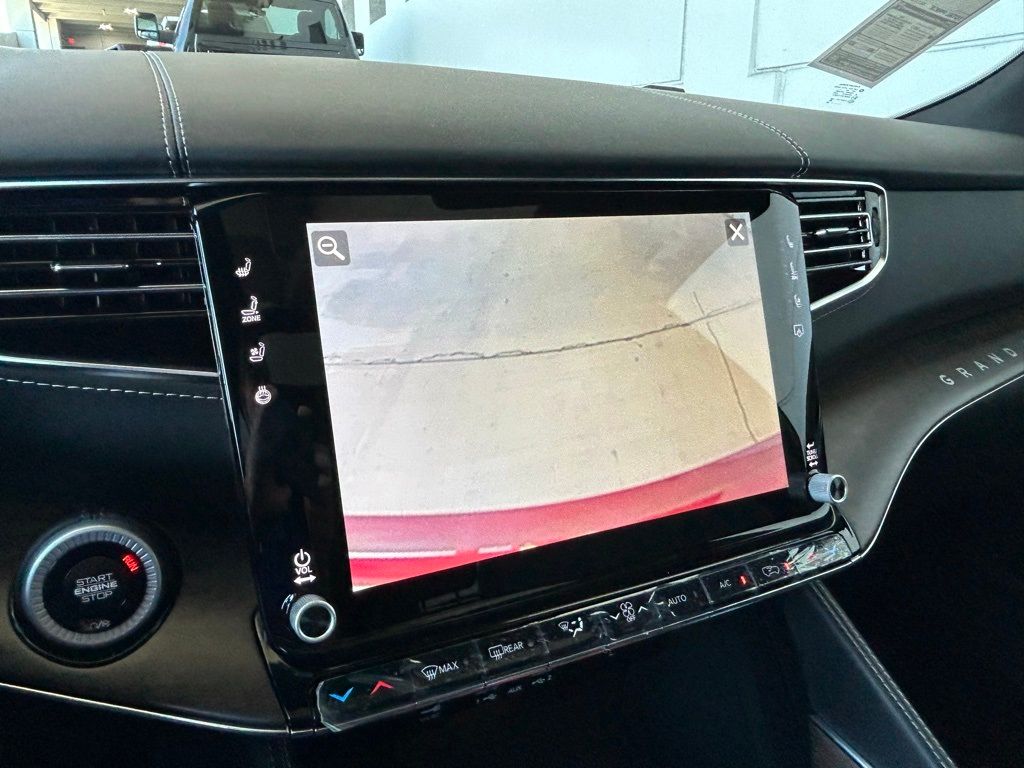 Used 2024 Velvet Red Pearlcoat Jeep Base image 11