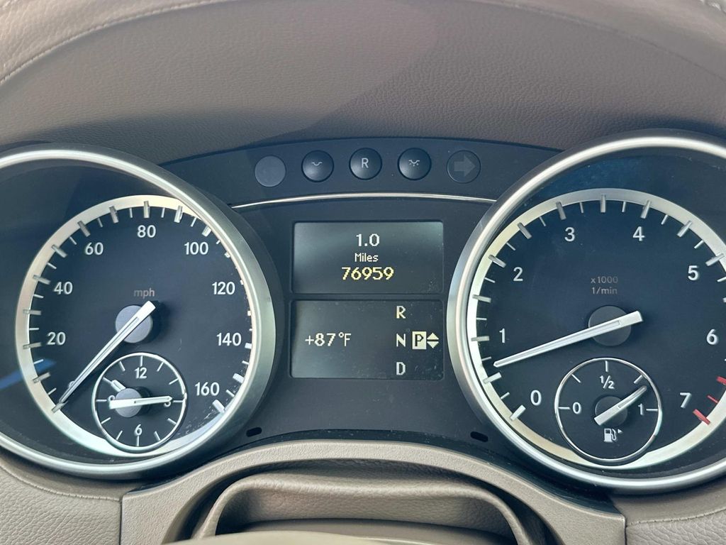 Thumbnail: 2012 Mercedes-Benz GL-Class - 28
