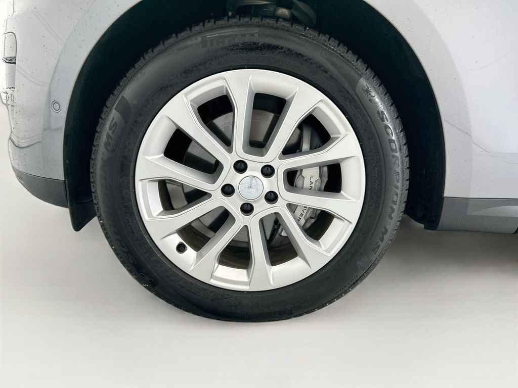 Used 2025 Gray Land Rover S image 29