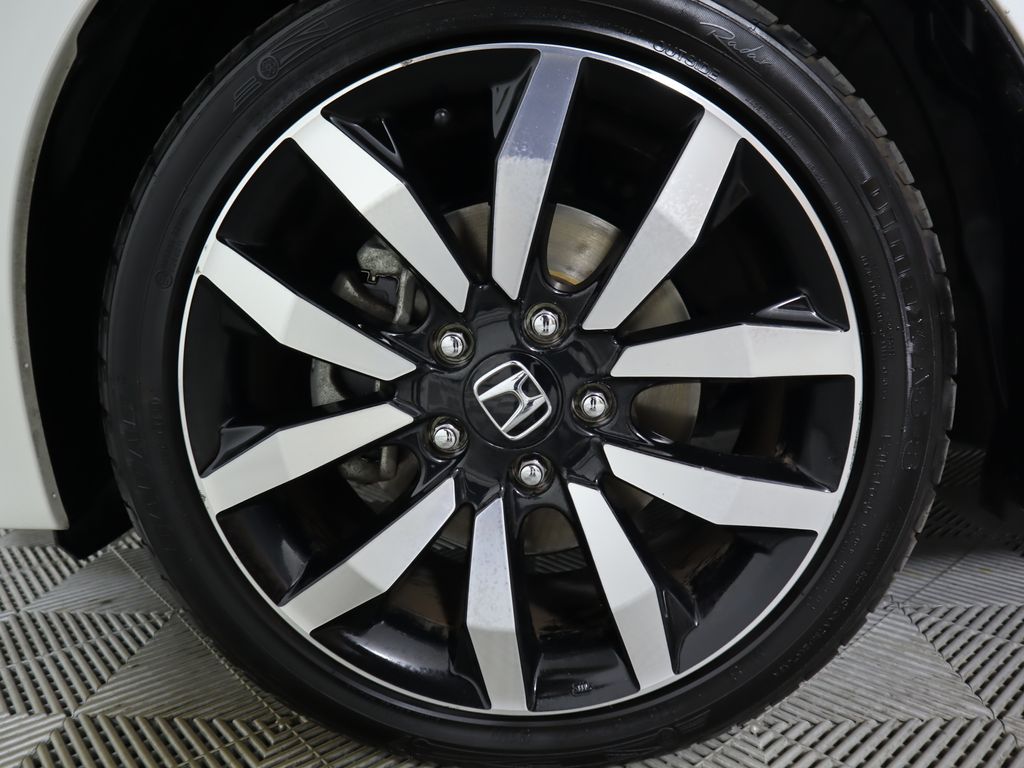 Thumbnail: 2015 Honda Civic - 32