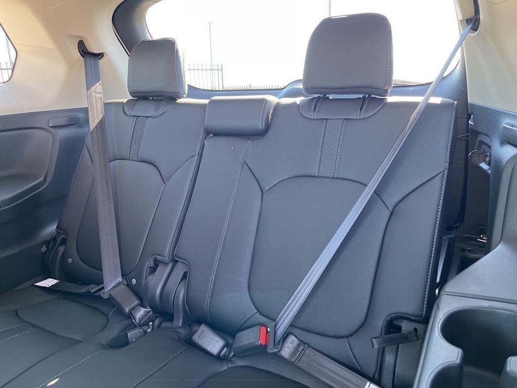 Thumbnail: 2026 Honda Pilot - 15