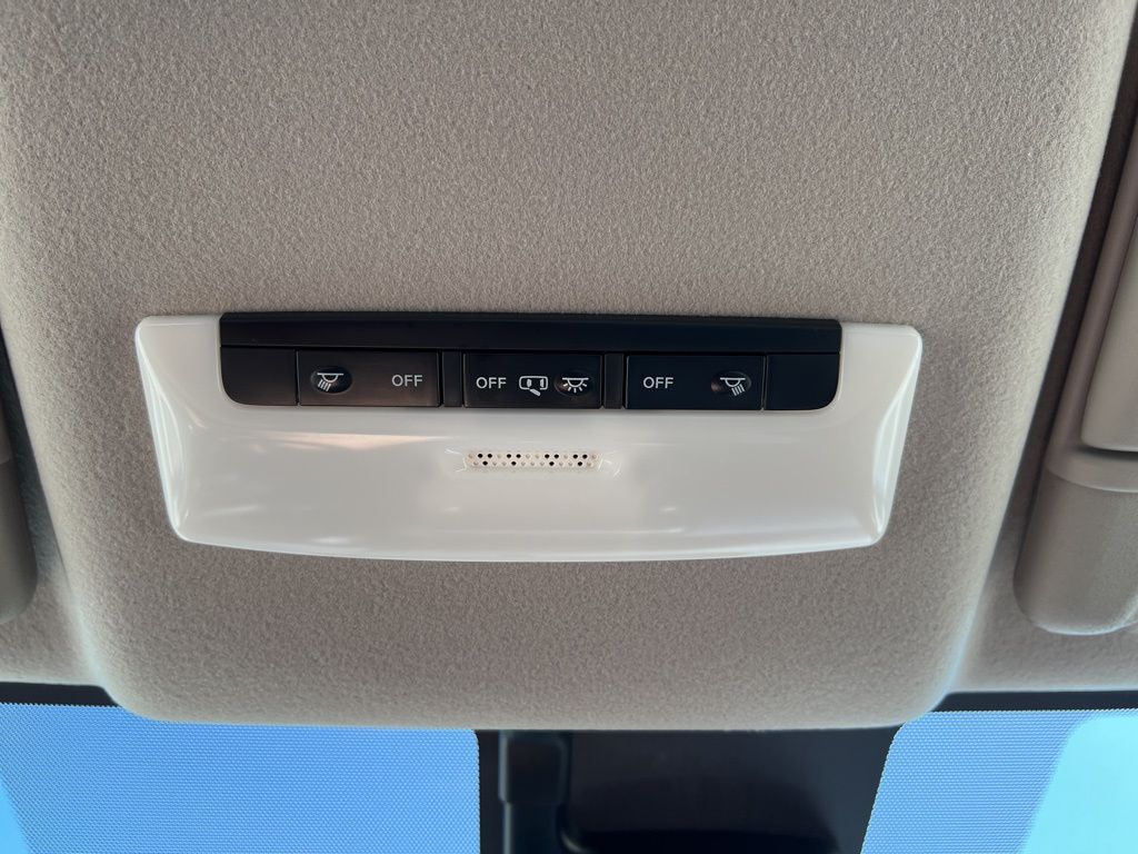2025 Gray Sky Pearl Nissan Versa 1.6 SV FWD Sedan