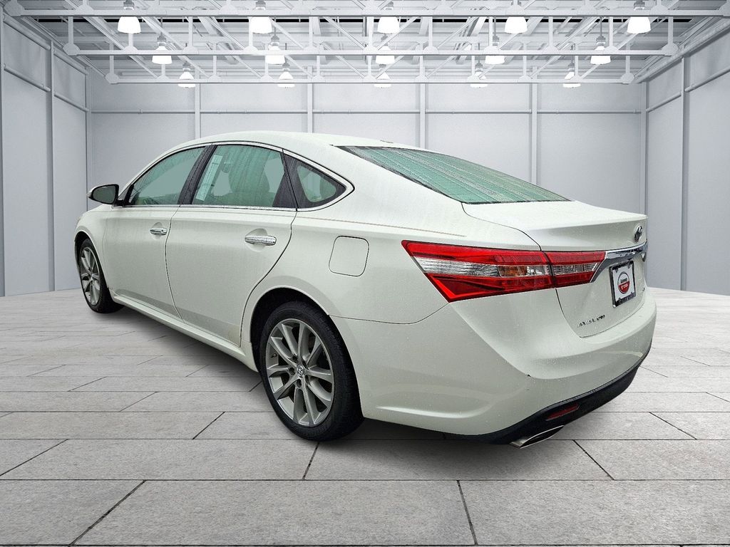 Thumbnail: 2015 Toyota Avalon - 6