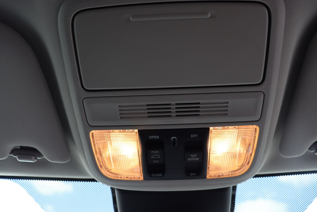 Thumbnail: 2026 Honda Odyssey - 25