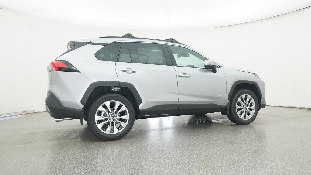 Thumbnail: 2025 Toyota RAV4 - 20