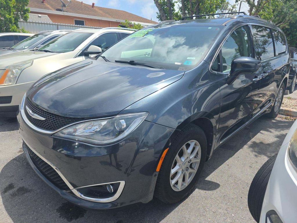 Gray (Maximum Steel Metallic Clearcoat) 2020 Chrysler Pacifica Touring L FWD Minivan Front-Wheel Drive 9-Speed Automatic