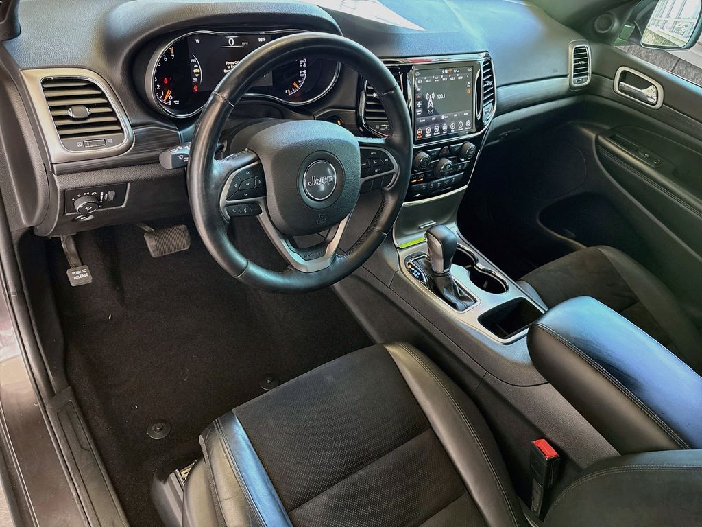 Thumbnail: 2021 Jeep Grand Cherokee - 9