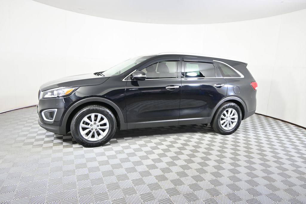 Used 2018 Kia Sorento LX with VIN 5XYPG4A3XJG411153 for sale in Forest Lake, MN