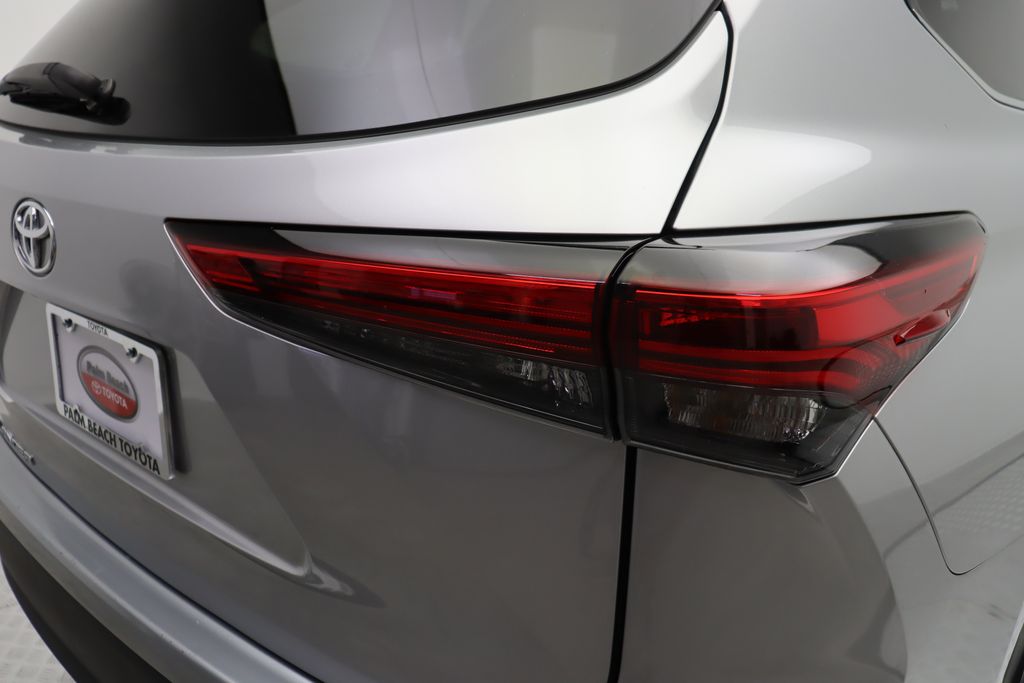 2023 Toyota Highlander L 9