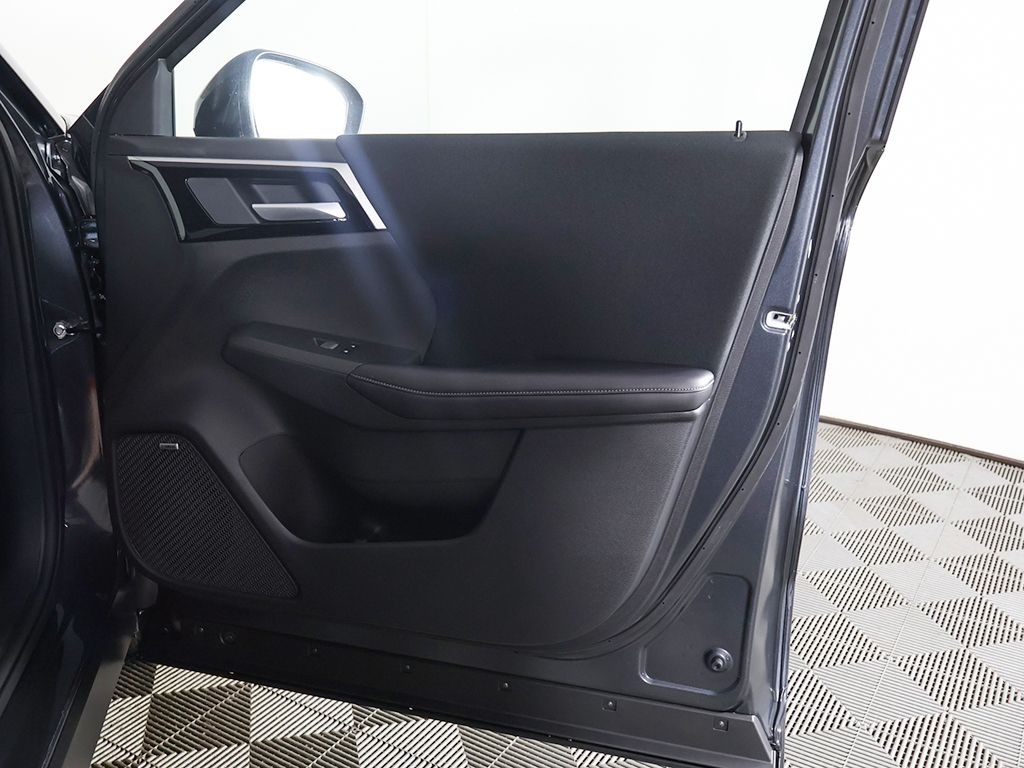 New 2026 Gray Mitsubishi ES image 22