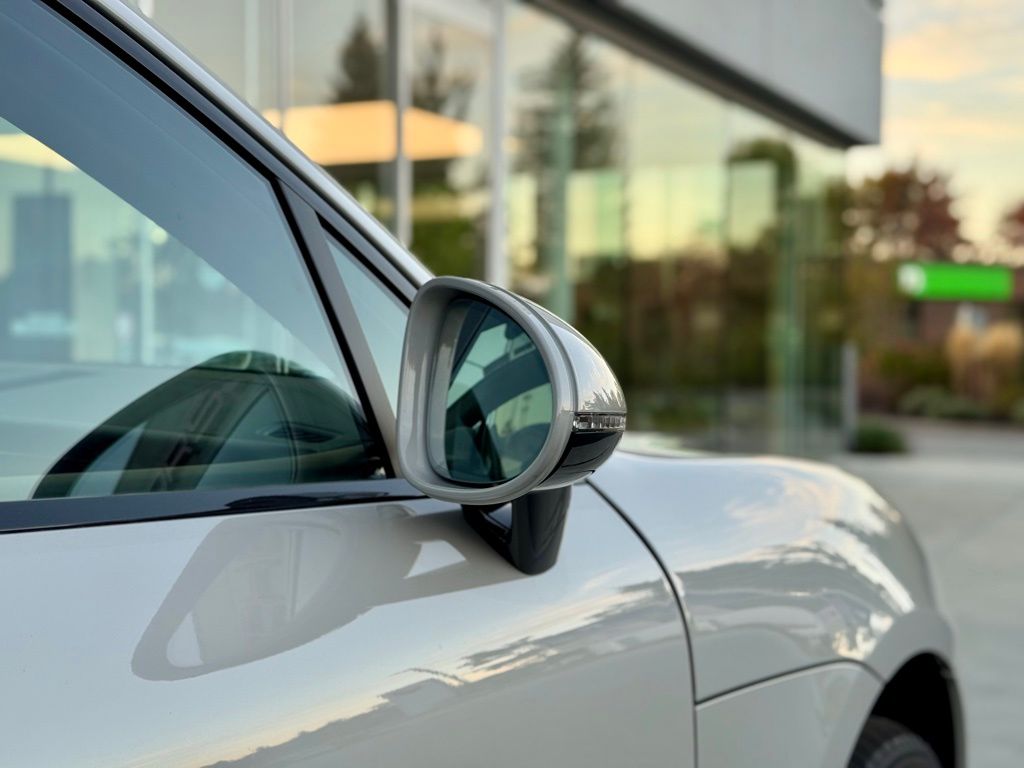 Used 2026  Porsche  image 42