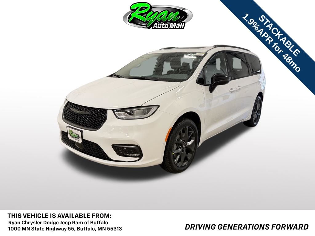 Bright White Clearcoat 2026 Chrysler Pacifica Minivan All-Wheel Drive 9-Speed Automatic