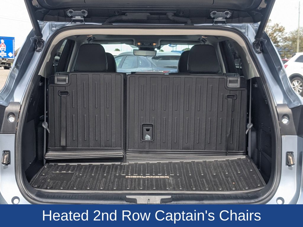 2023 Toyota Highlander Hybrid Platinum