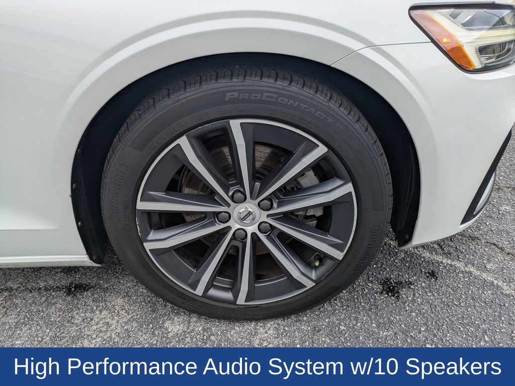 2021 Volvo S60 T5 Momentum