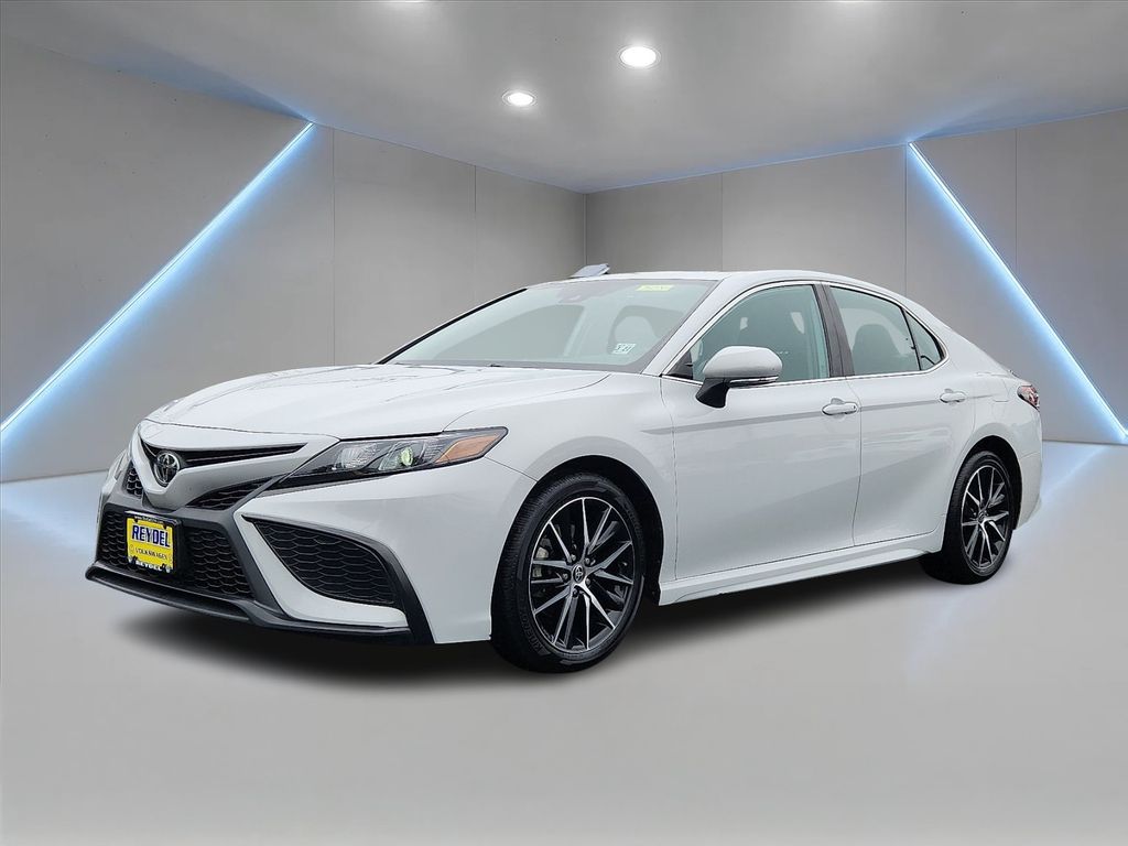 Ice Edge 2022 Toyota Camry SE AWD Sedan All-Wheel Drive 8-Speed Automatic