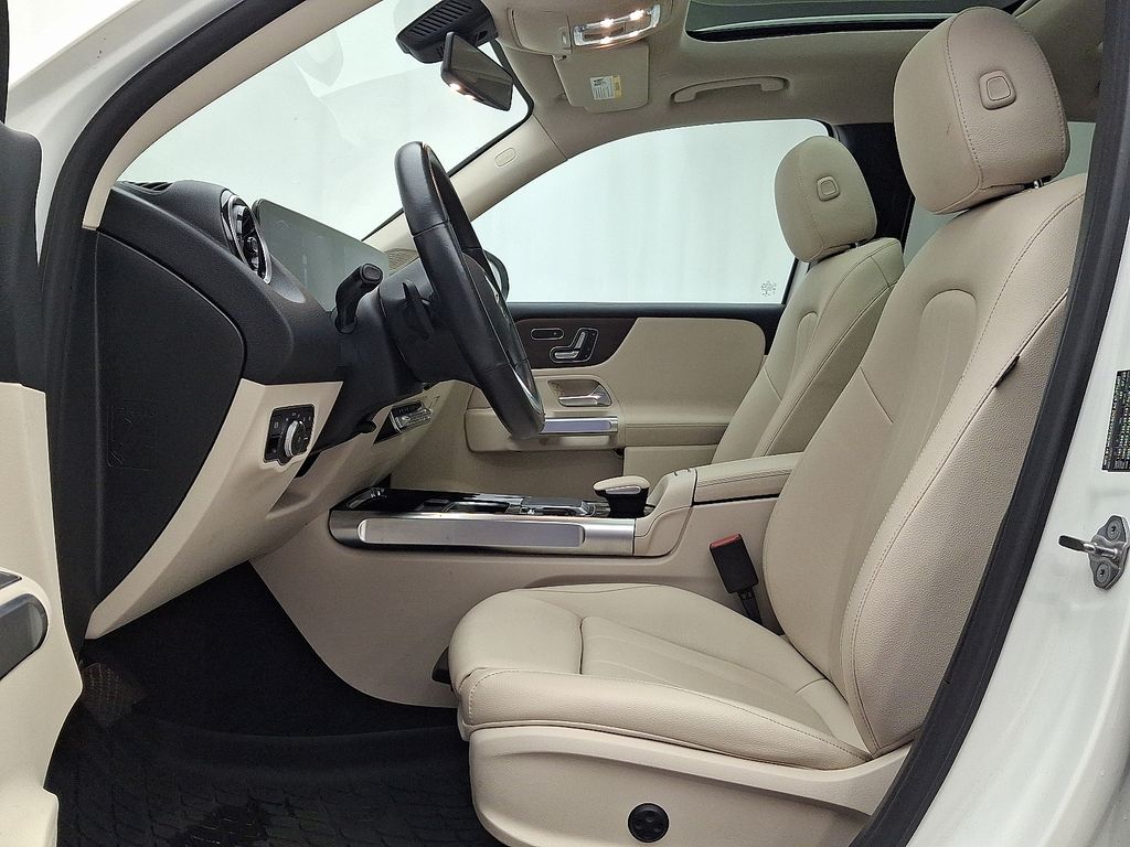 Thumbnail: 2020 Mercedes-Benz GLB - 13