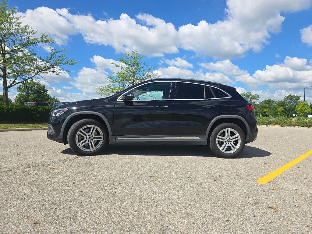Used 2022 Black Mercedes-Benz GLA 250 image 14