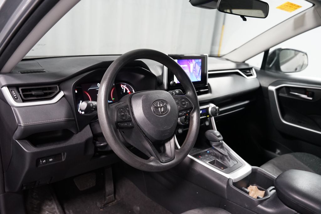 Thumbnail: 2024 Toyota RAV4 - 7