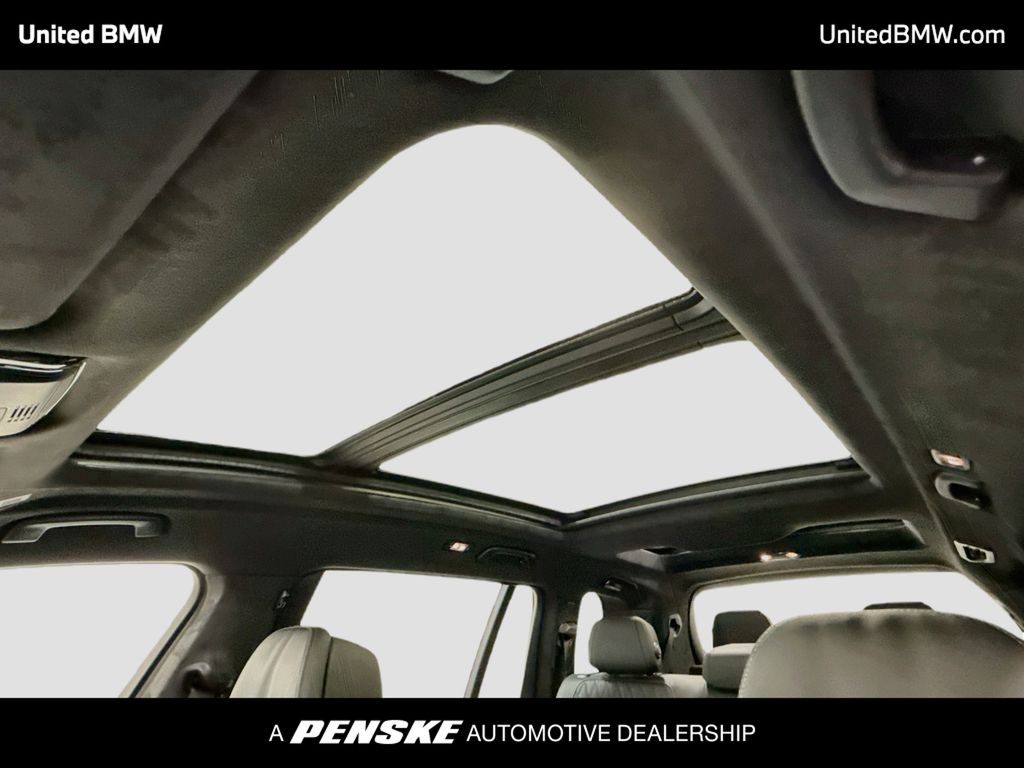 Thumbnail: 2027 BMW X7 - 12