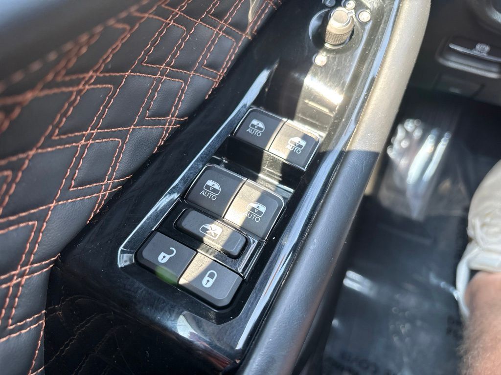Used 2023 Jeep Grand Cherokee SUV