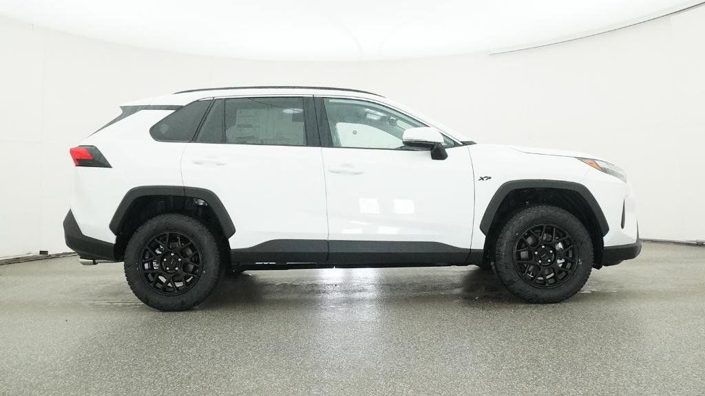 Thumbnail: 2025 Toyota RAV4 - 31