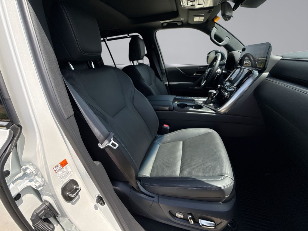 Thumbnail: 2025 Lexus LX - 16