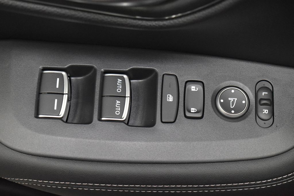 2025 Honda HR-V EX-L 19
