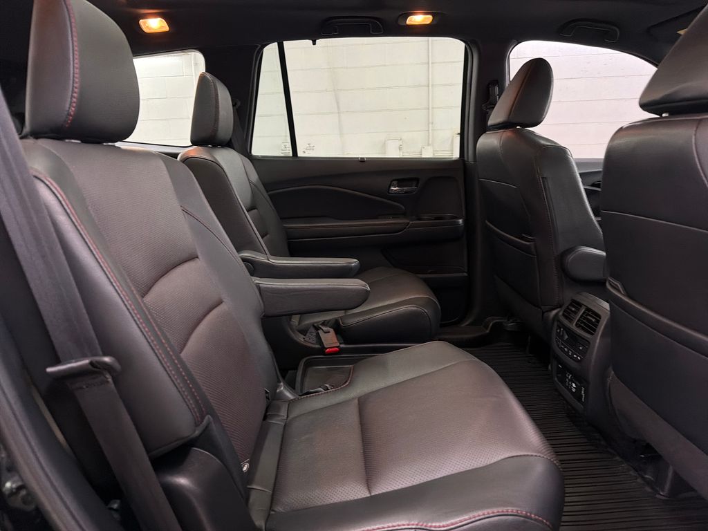 Used 2022  Honda Black Edition image 27