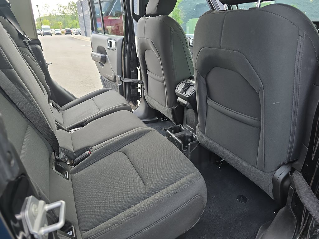 2022 Black Clearcoat Jeep Gladiator Willys 4X4 Truck