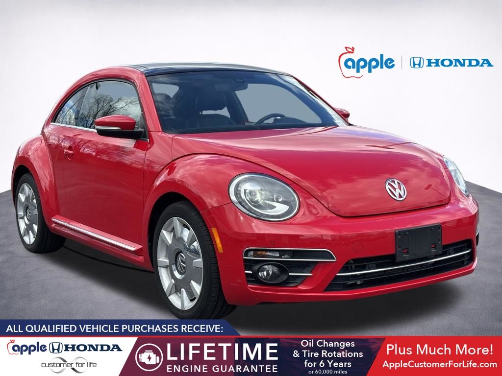 Red 2019 Volkswagen Beetle 2.0T SE Hatchback FWD Hatchback Front-Wheel Drive 6-Speed Automatic
