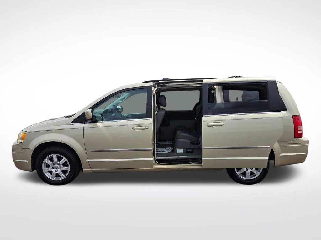 2010 Chrysler Town & Country Touring