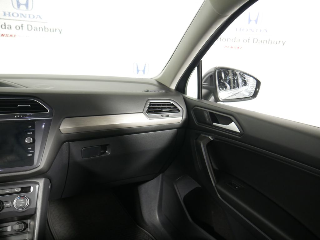 Thumbnail: 2021 Volkswagen Tiguan - 14