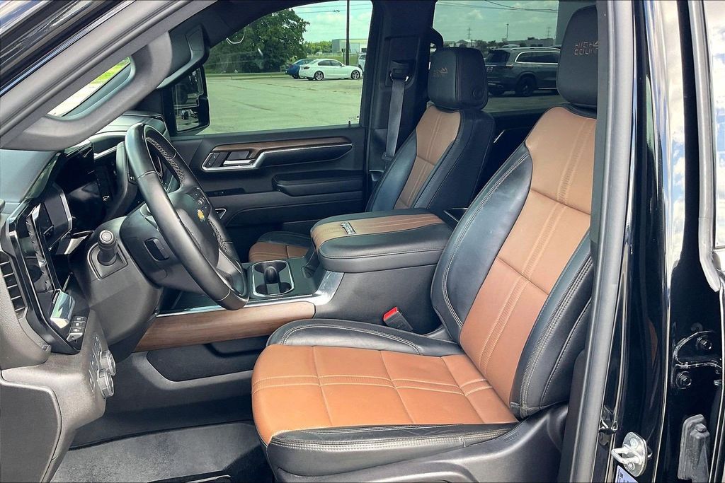 Used 2024 Chevrolet Silverado 3500HD High Country 4D Crew Cab