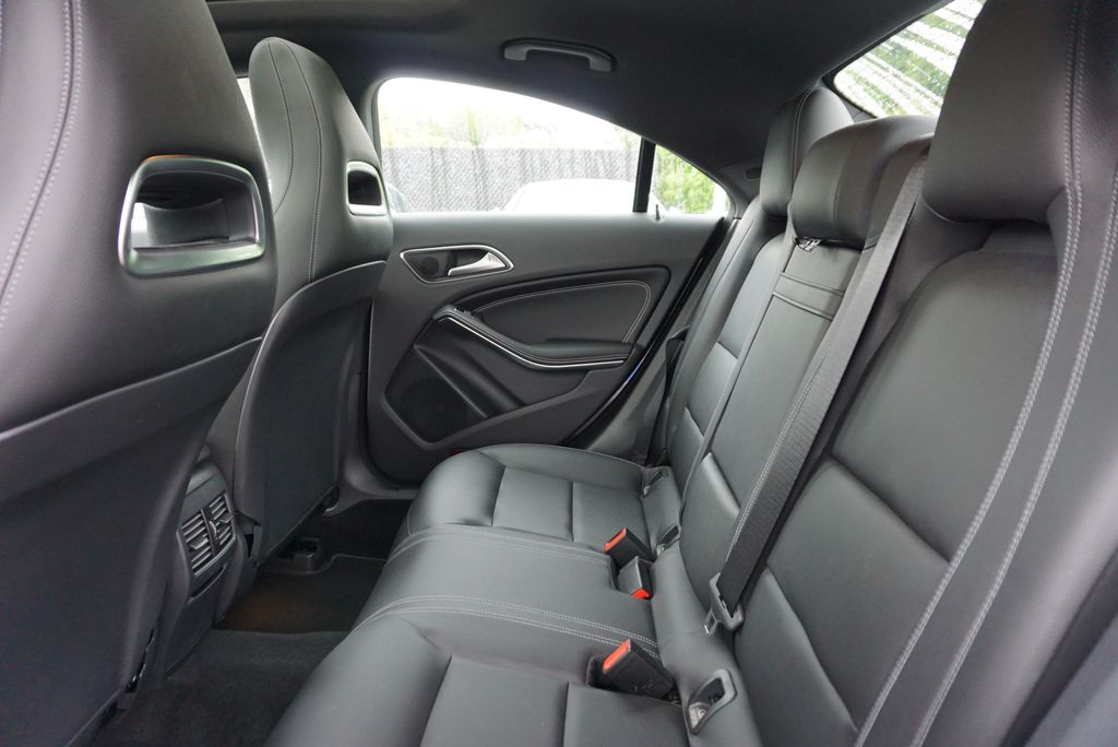 Thumbnail: 2016 Mercedes-Benz CLA - 10