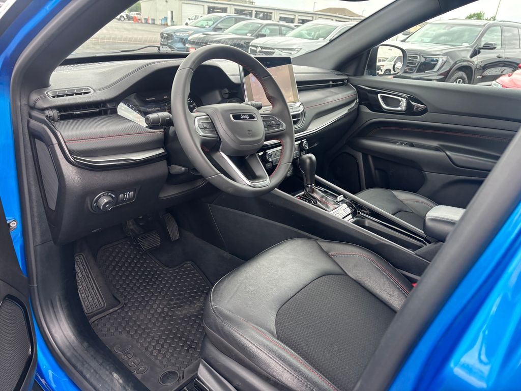 Used Car 2025 Jeep Compass  Trailhawk For Sale Under $30,000 In Austin, Texas