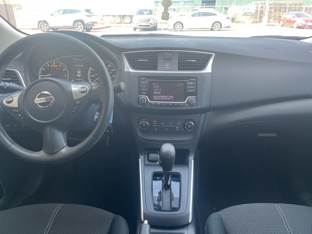 2018 Nissan Sentra S 19