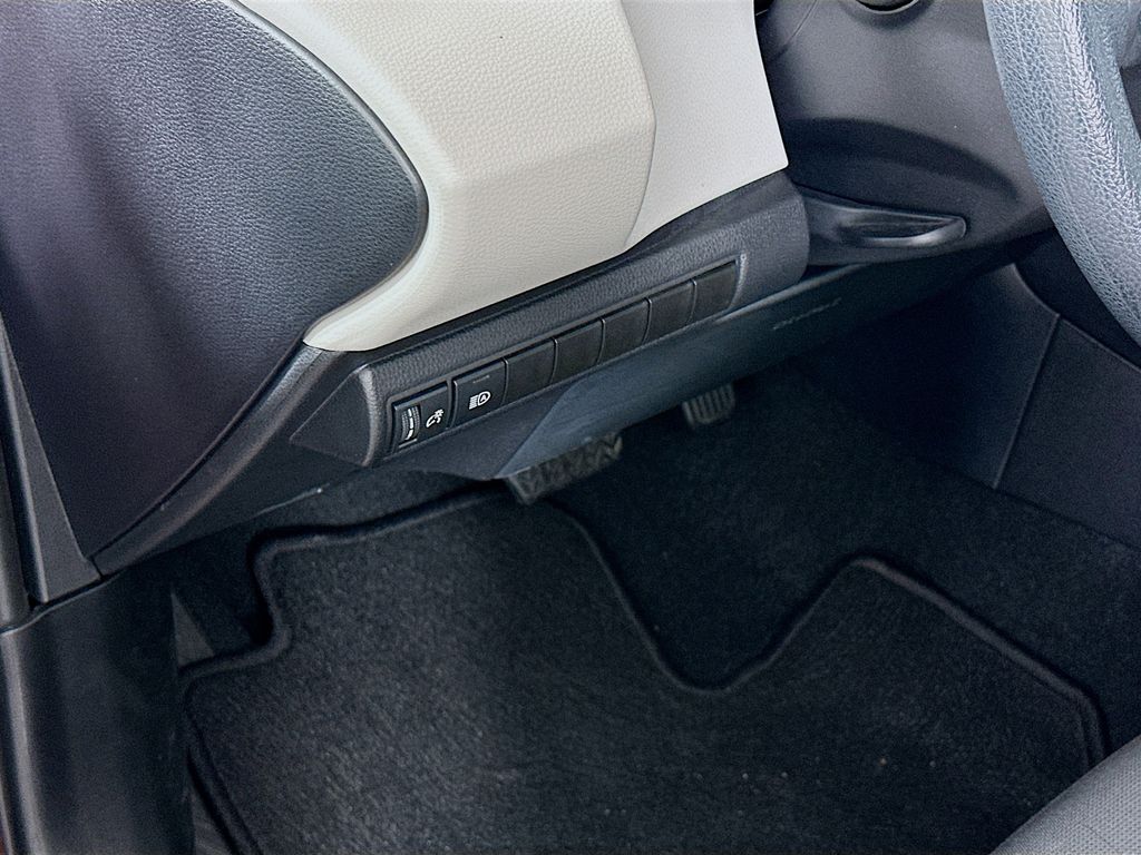 Thumbnail: 2025 Toyota Corolla - 10