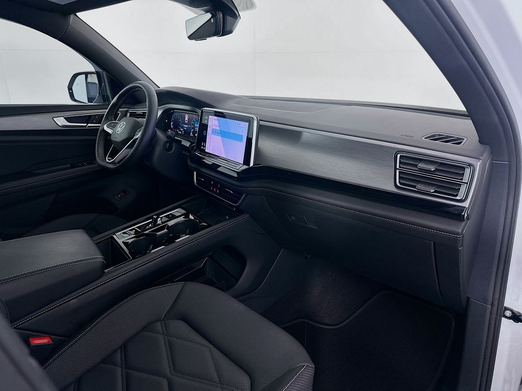 Thumbnail: 2024 Volkswagen Atlas - 30