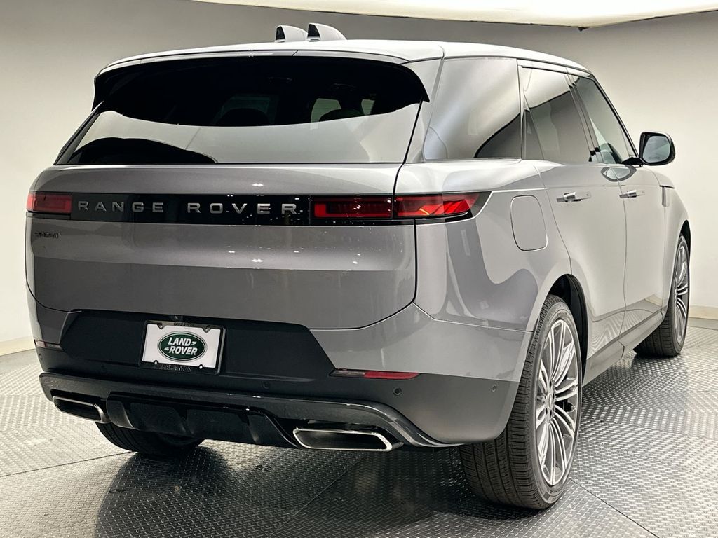 2025 Land Rover Range Rover Sport SE 3