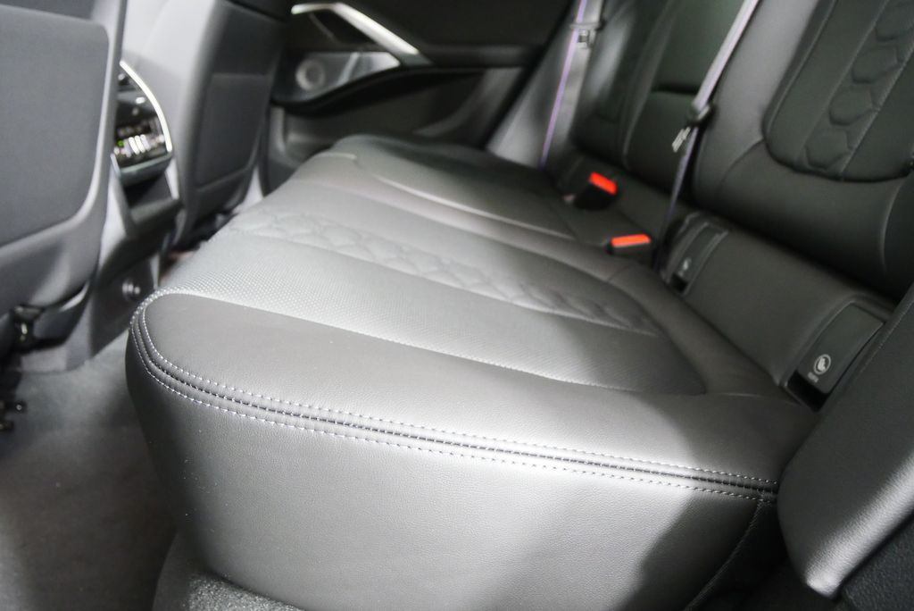 Thumbnail: 2026 BMW X6 - 16