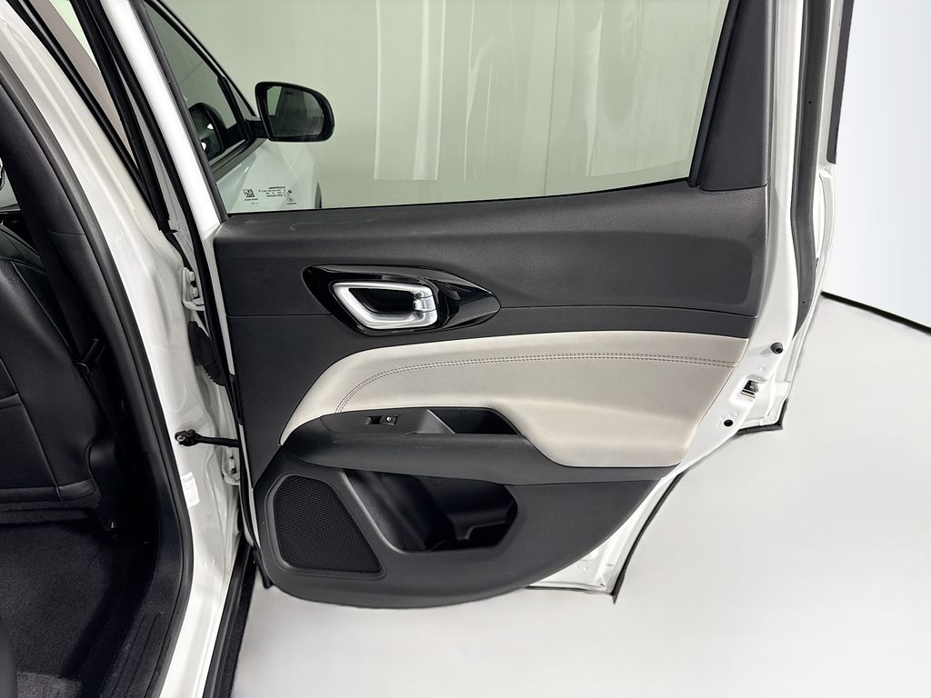 Thumbnail: 2023 Jeep Compass - 27