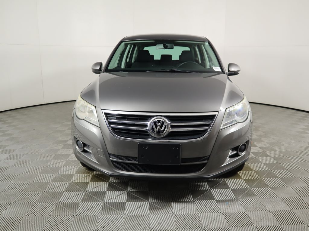 2011 Volkswagen Tiguan S 2