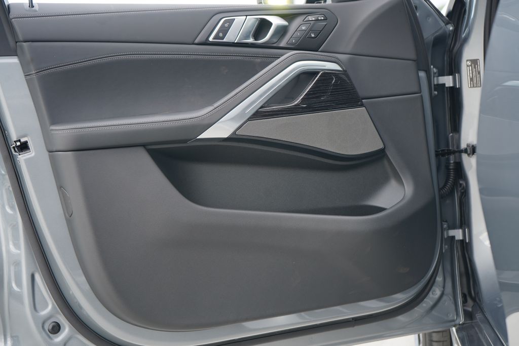 Thumbnail: 2026 BMW X6 - 9