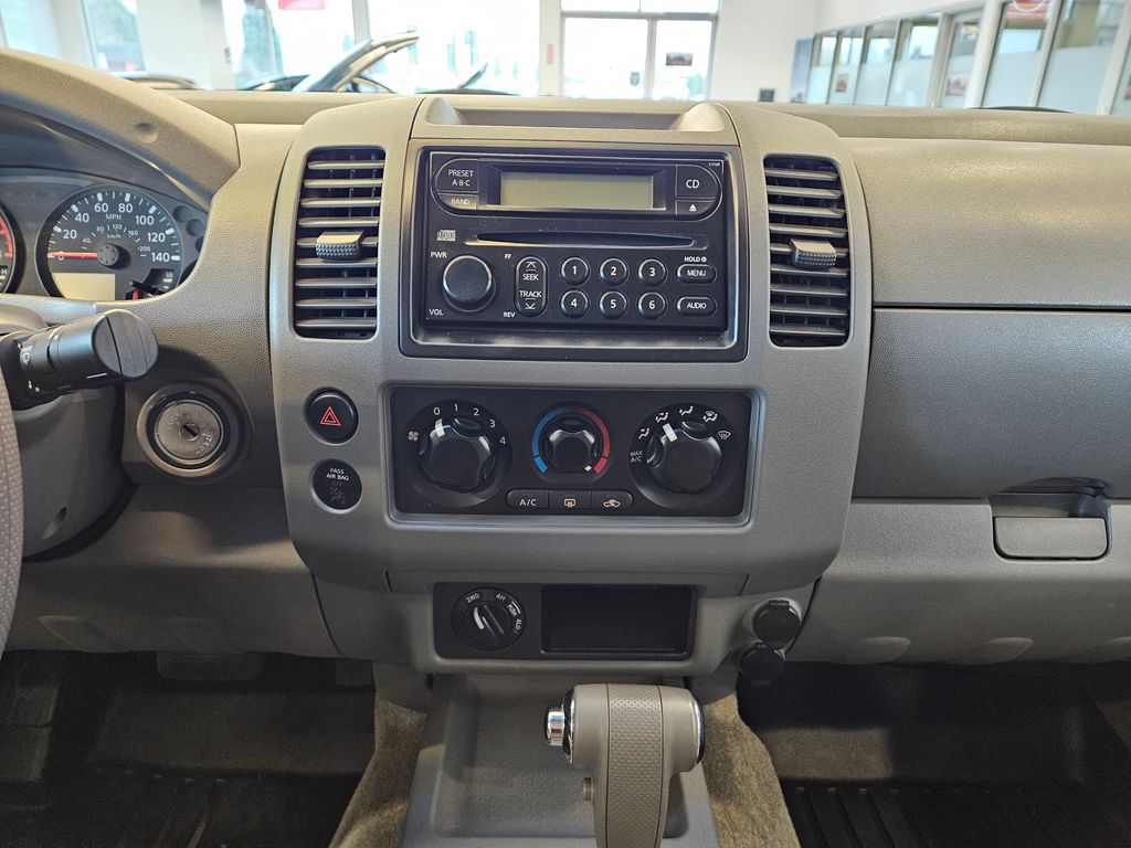 2005 Nissan Frontier SE