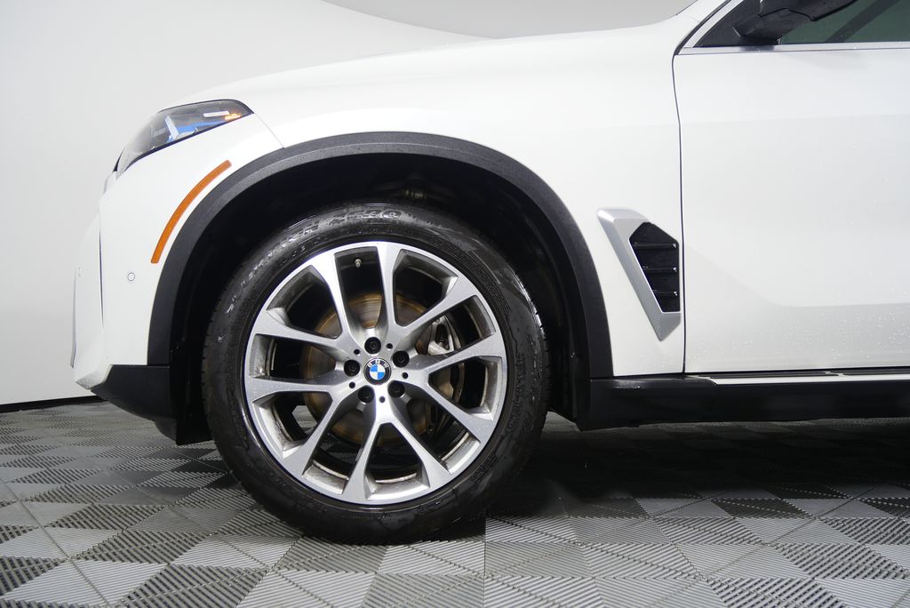 Thumbnail: 2024 BMW X5 - 7