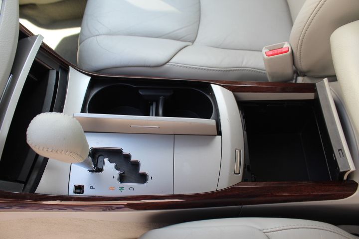 Used Car 2009 Toyota Avalon  For Sale In Georgetown, Texas