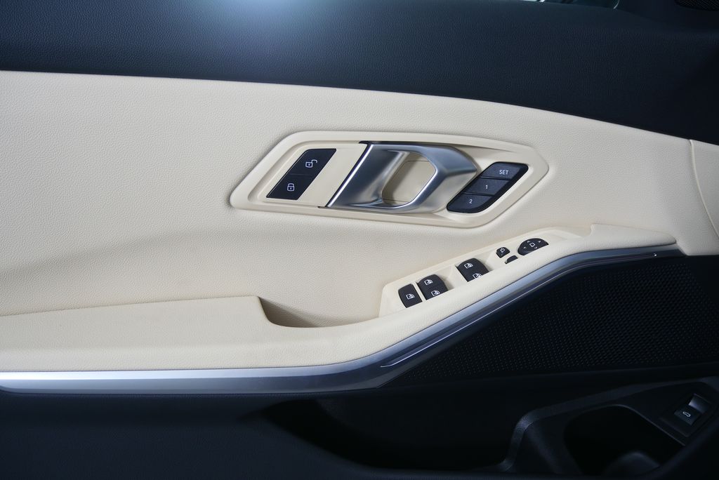 Thumbnail: 2026 BMW 3 Series - 9