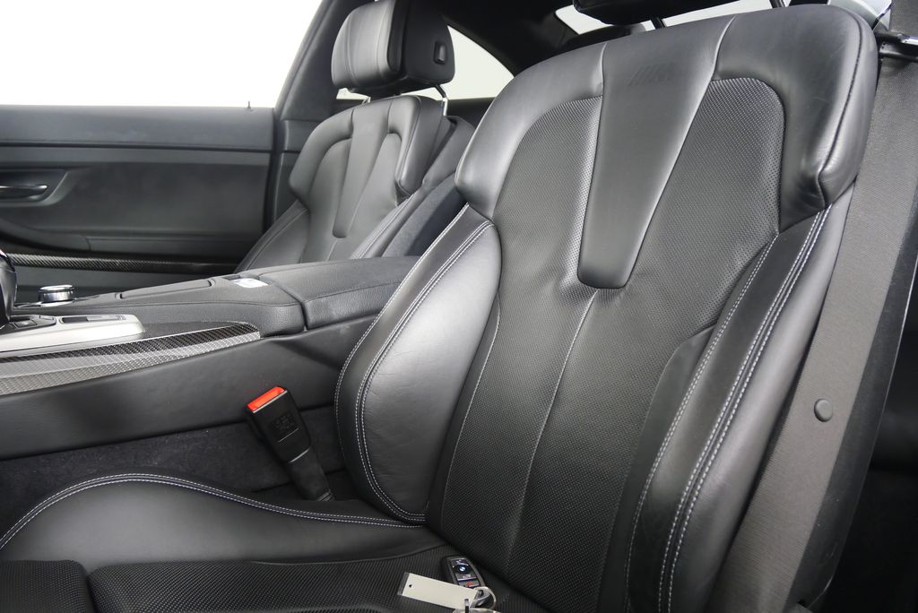 2014 BMW M6 Base 13