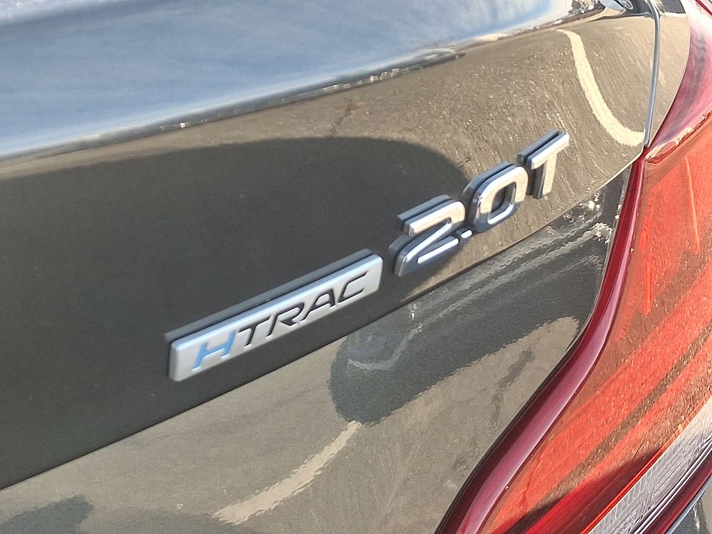 Thumbnail: 2021 Genesis G70 - 32