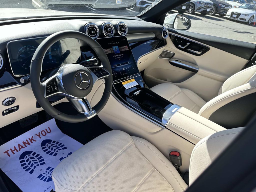 Thumbnail: 2026 Mercedes-Benz GLC - 8